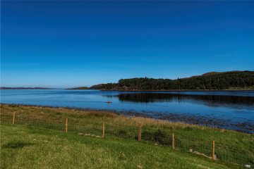 Poolewe Beach House, stunning views